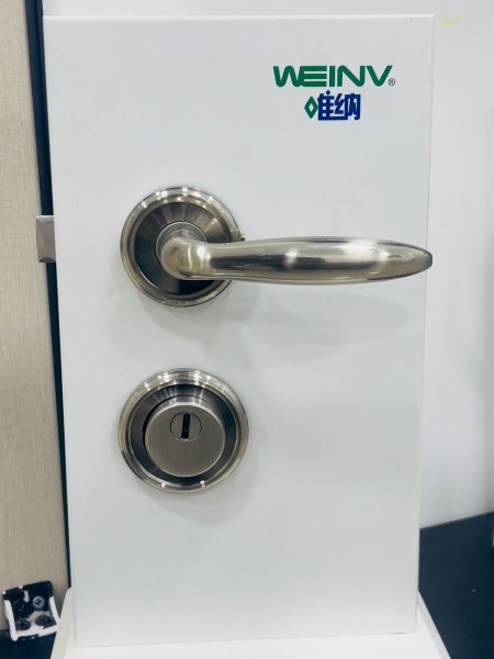 يد باب روزيتا نيجل